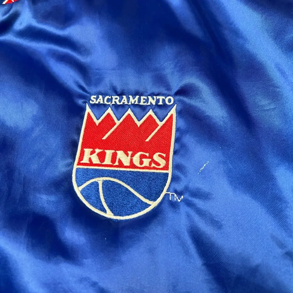 Vintage Swingster Sacramento Kings Jacket Mens Large Blue Satin Lined Snap Front